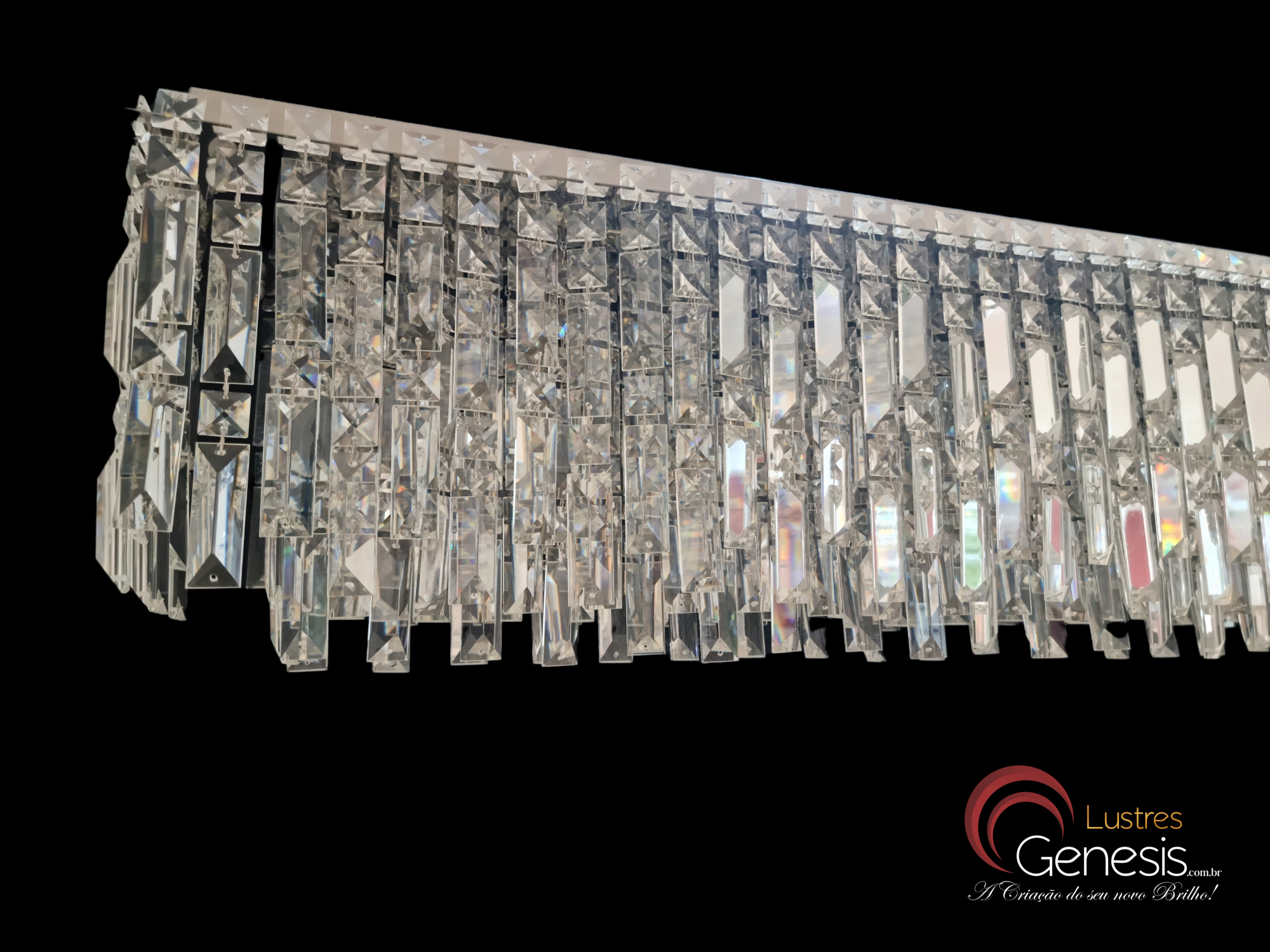 Pendente lustre de cristal retangular Kalista 90x20 para sala de estar e jantar, com cristais pendentes e design moderno, ideal para decorar ambientes sofisticados.